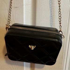 Mini Bee Purse